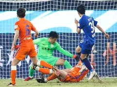 里昂攻守兼备，购入新援助力夺冠，势不可挡