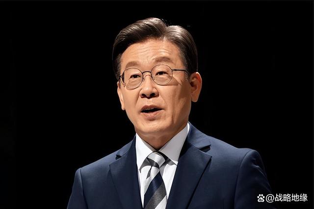 关于赫韦德斯斩获进球，巴黎再添一城，士气大振的信息