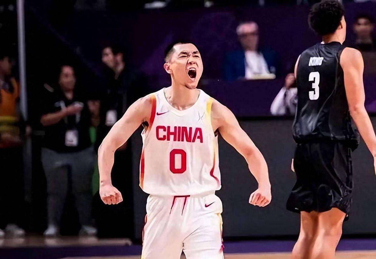 浙江稠州男篮积极反击,突破对手防线获胜,掌声雷动 浙江稠州男篮积极反击,突破对手防线获胜,掌声雷动