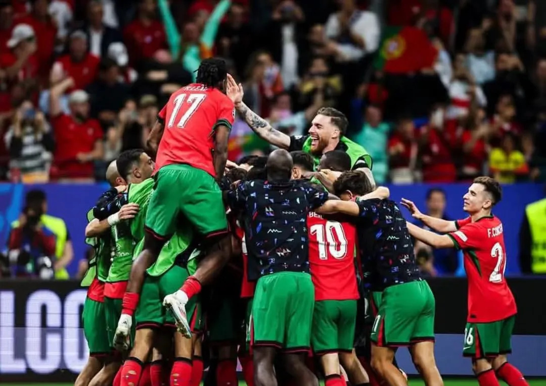 关于精彩绝伦!欧洲杯预选赛掀起球迷狂热,势不可挡的信息 关于精彩绝伦!欧洲杯预选赛掀起球迷狂热,势不可挡的信息