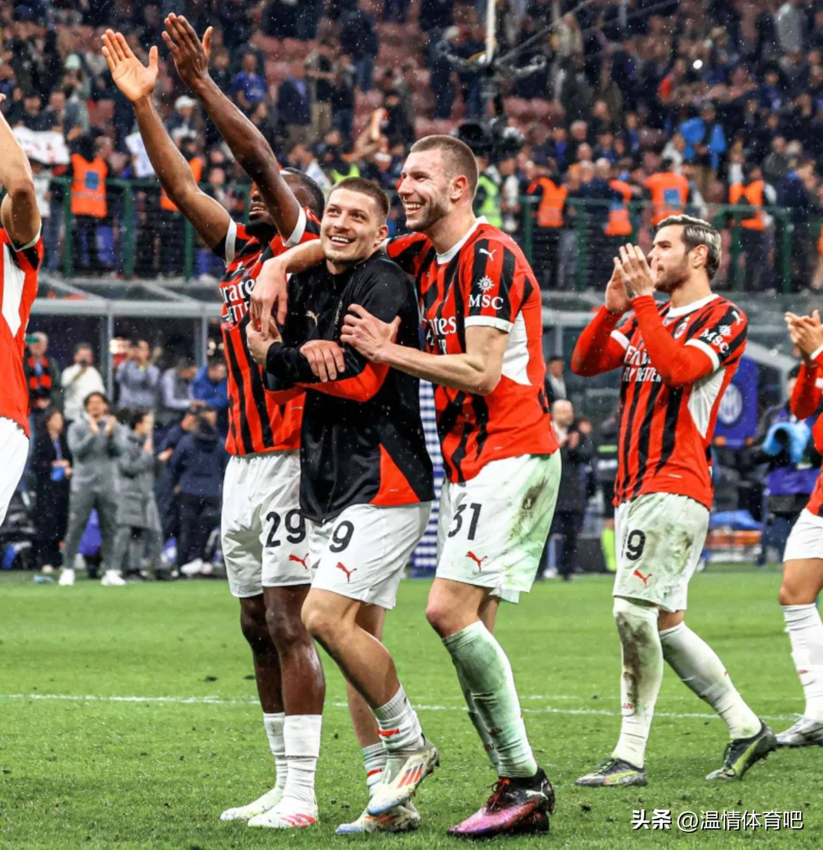 AC米兰完成关键胜利,晋级前八,气势如虹 AC米兰完成关键胜利,晋级前八,气势如虹