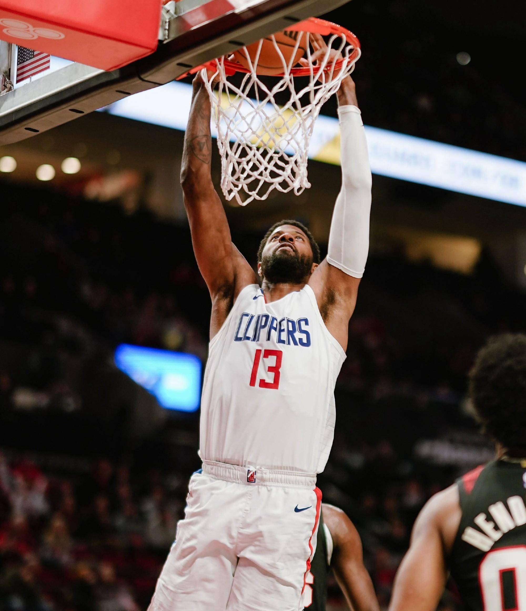 快船大胜开拓者，乔治完成高效表现，战绩斐然