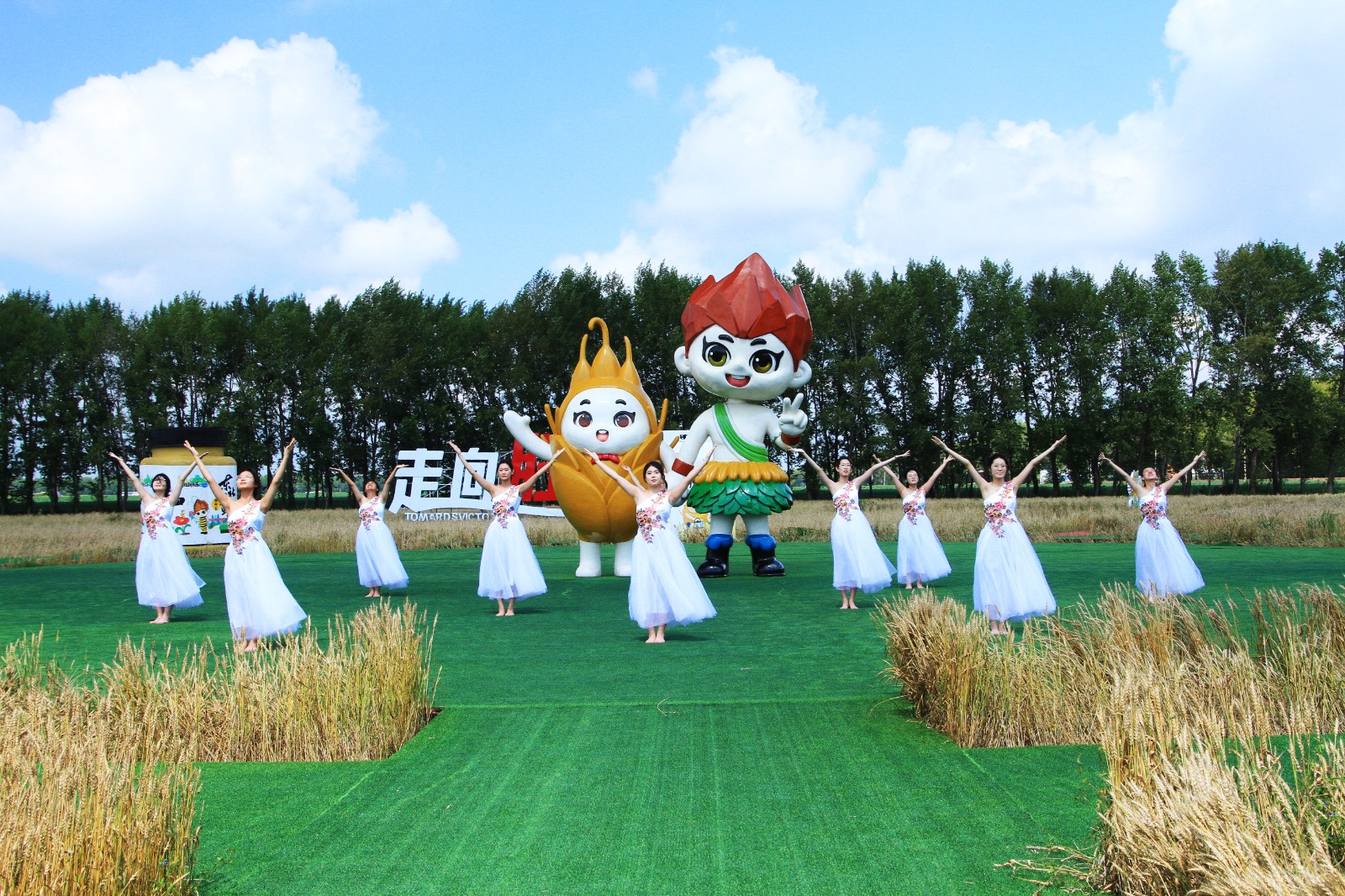 青海男篮突破重围，收获胜利，掌声雷动