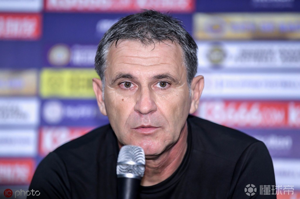 奇才队主帅战术高超，带队奏凯，士气大振