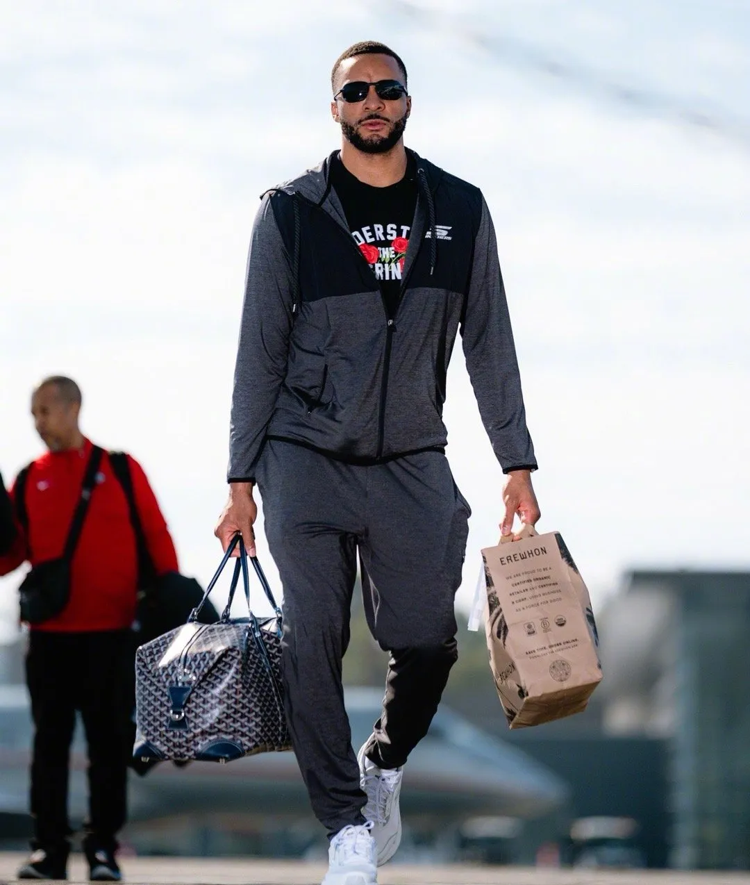 包含快船力克独行侠，麦科勒姆状态火热的词条