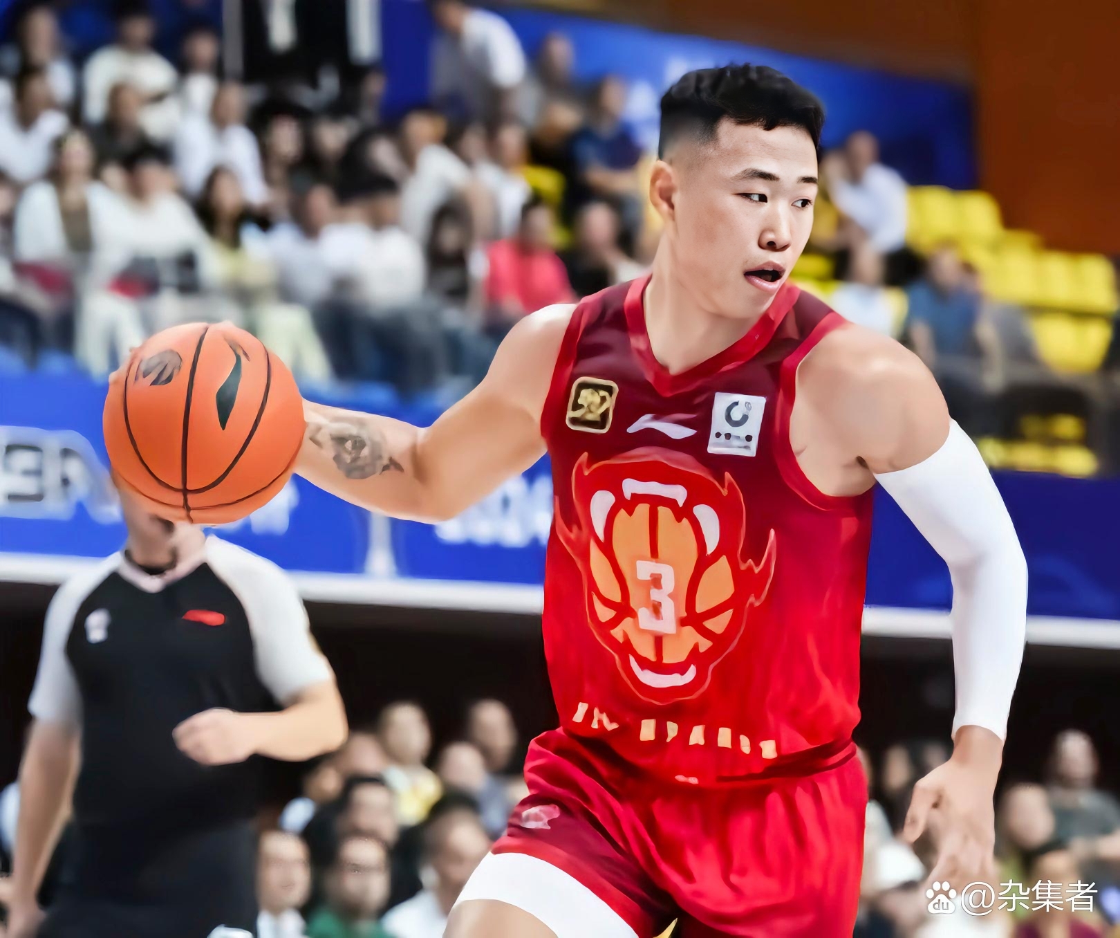 开云体育登录-鹈鹕鏖战辽宁队，周琦刷新纪录