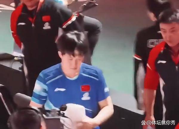 奥地利队鏖战瑞典队，王皓状态火热