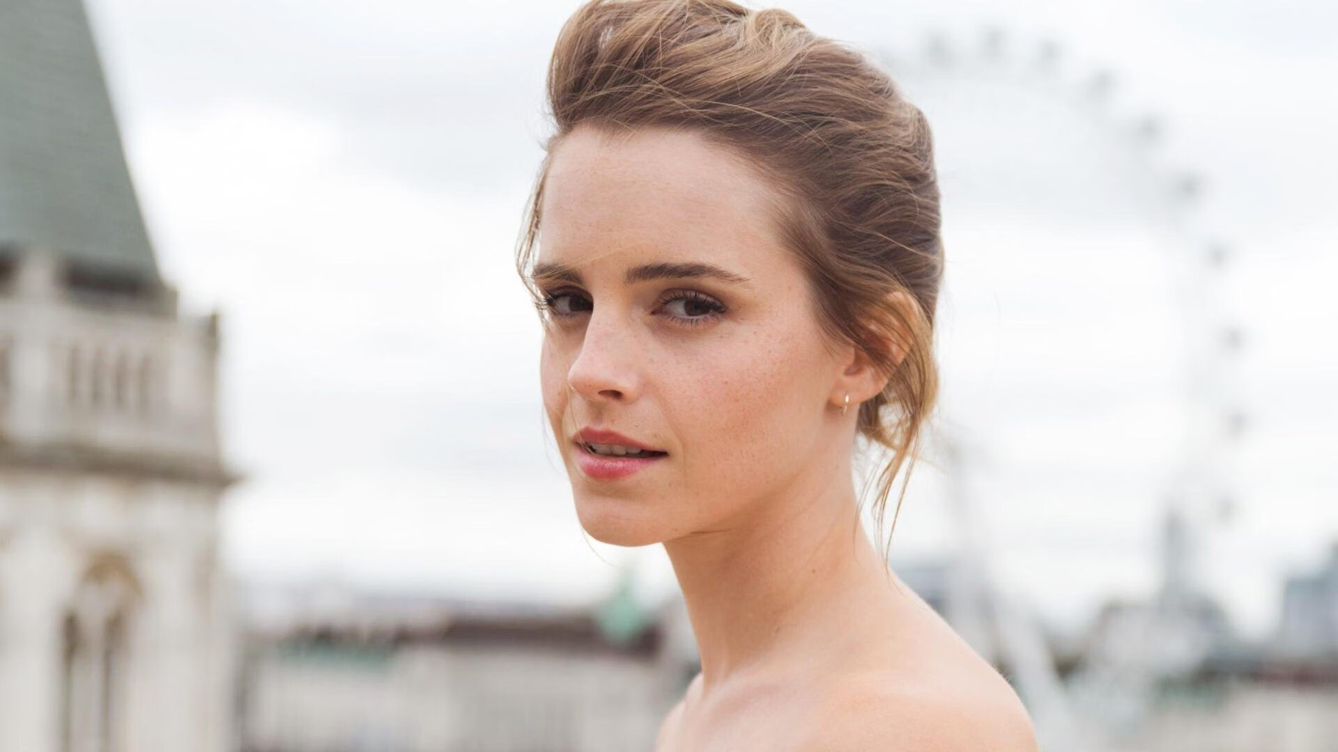 开云体育在线-保罗关键先生闪耀全场，凯尔特人轻松击败山西队展现NBA实力